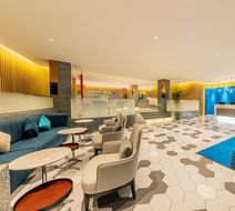 Holiday Inn Express Yichang Riverside Lobby