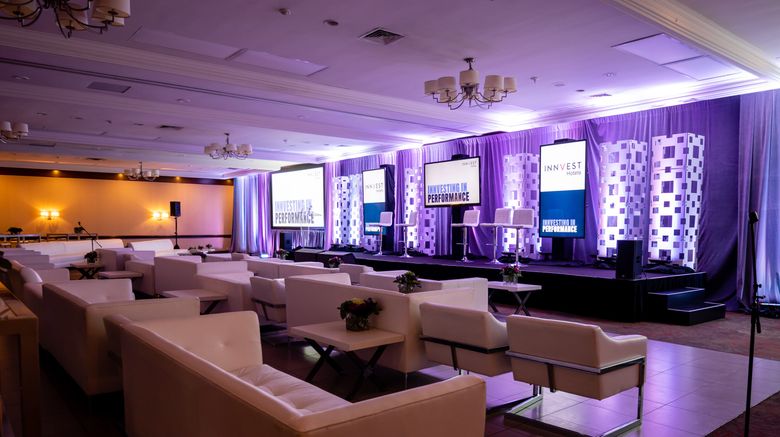 <b>Holiday Inn Burlington Hotel & Conf Ctr Ballroom</b>. Images powered by <a href="https://www.leonardoworldwide.com/" title="Leonardo Worldwide" target="_blank">Leonardo</a>.