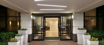 Holiday Inn Washington Dulles Airport Exterior