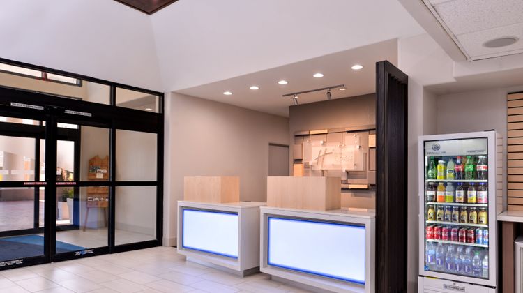Holiday Inn Express Hotel & Suites Lobby