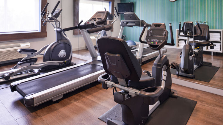 Holiday Inn Express Hotel & Suites Health Club