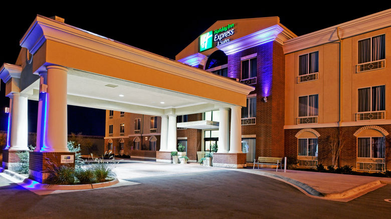 <b>Holiday Inn Express Hotel & Suites Exterior</b>. Images powered by <a href="https://www.leonardoworldwide.com/" title="Leonardo Worldwide" target="_blank">Leonardo</a>.