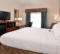 Holiday Inn Express & Suites St Marys Room