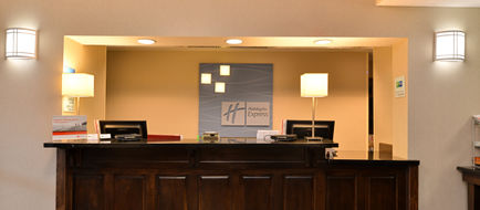 Holiday Inn Express & Suites St Marys Lobby