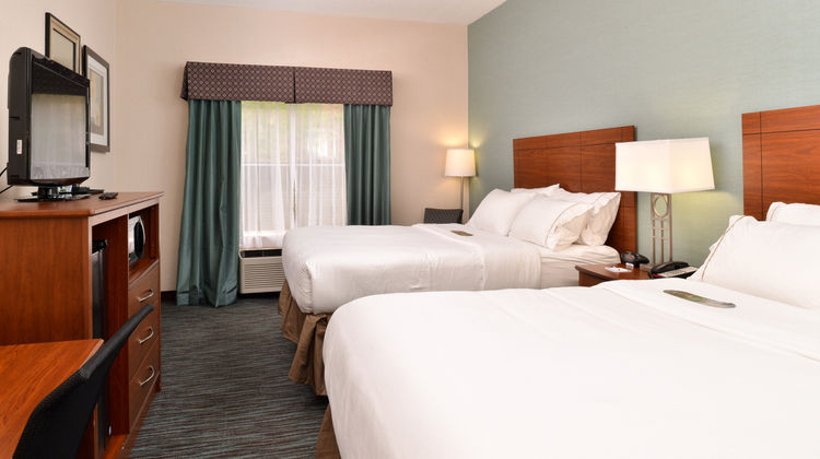 Holiday Inn Express & Suites St Marys Room