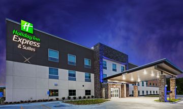 Holiday Inn Express & Suites Coffeyville