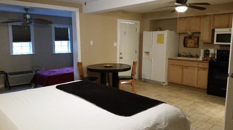 <b>Acorn Hill Lodge Room</b>. Images powered by <a href="https://www.leonardoworldwide.com/" title="Leonardo Worldwide" target="_blank">Leonardo</a>.