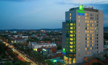 Holiday Inn Express Semarang Simpang