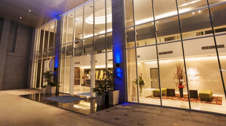 Holiday Inn Express Surabaya CenterPoint Exterior