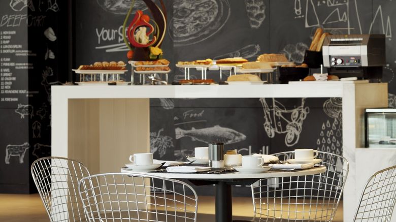 <b>Centara Watergate Pavillion Hotel Restaurant</b>. Images powered by <a href="https://www.leonardoworldwide.com/" title="Leonardo Worldwide" target="_blank">Leonardo</a>.