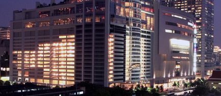 Centara Grand at CentralWorld Exterior
