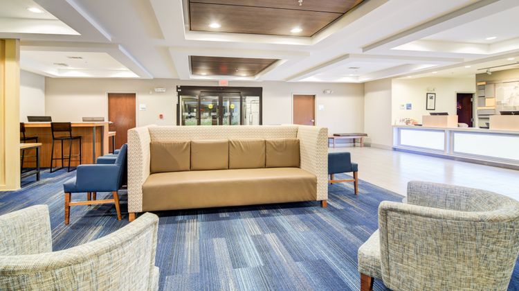 Holiday Inn Express & Suites Foley Lobby