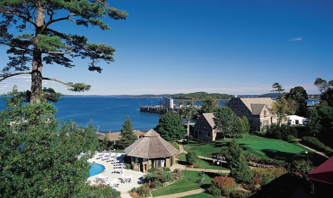 Holiday Inn Resort Bar Harbor Exterior