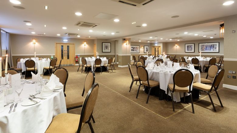 <b>The Royal Scots Club Suite</b>. Images powered by <a href="https://www.leonardoworldwide.com/" title="Leonardo Worldwide" target="_blank">Leonardo</a>.