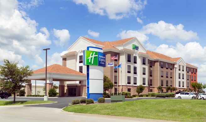 Holiday Inn Express Hotel & Suites Shawn Exterior