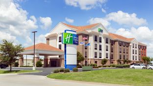 Holiday Inn Express Hotel & Suites Shawn