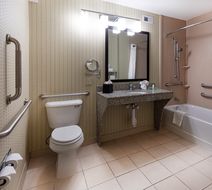 Holiday Inn St. Louis Airport West Room