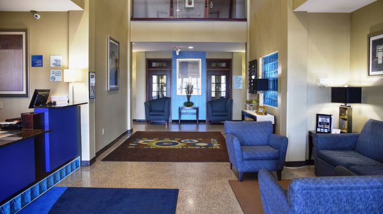 Holiday Inn Express Hotel & Suites Lobby