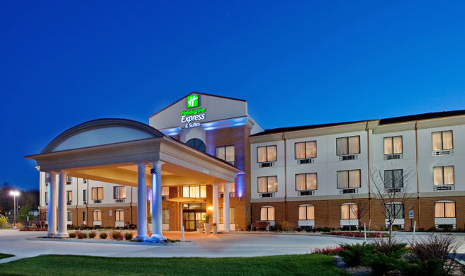 Holiday Inn Express Hotel & Suites Exterior