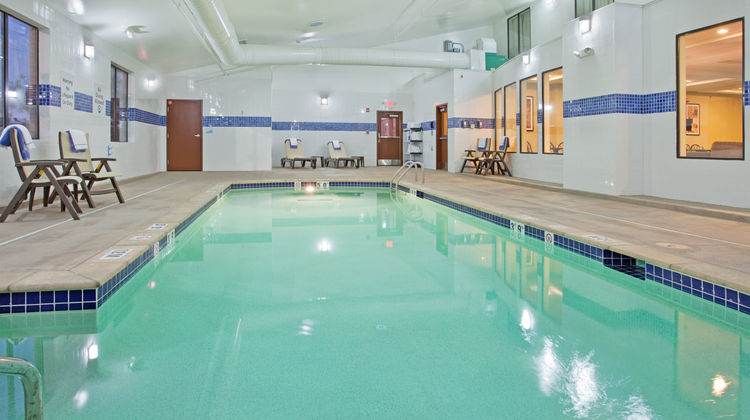 Holiday Inn Express Hotel & Suites Pool