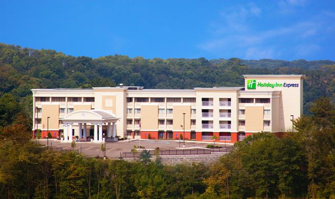 Holiday Inn Express Cincinnati-West Exterior
