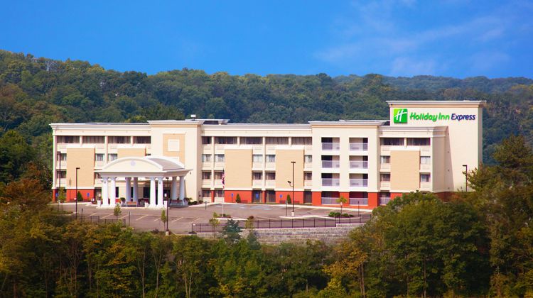 Holiday Inn Express Cincinnati-West Exterior