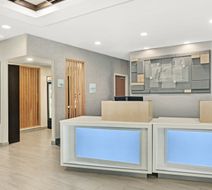 Holiday Inn Express Hotel & Suites Lobby