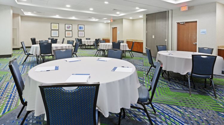 Holiday Inn Express Hotel & Suites Meeting