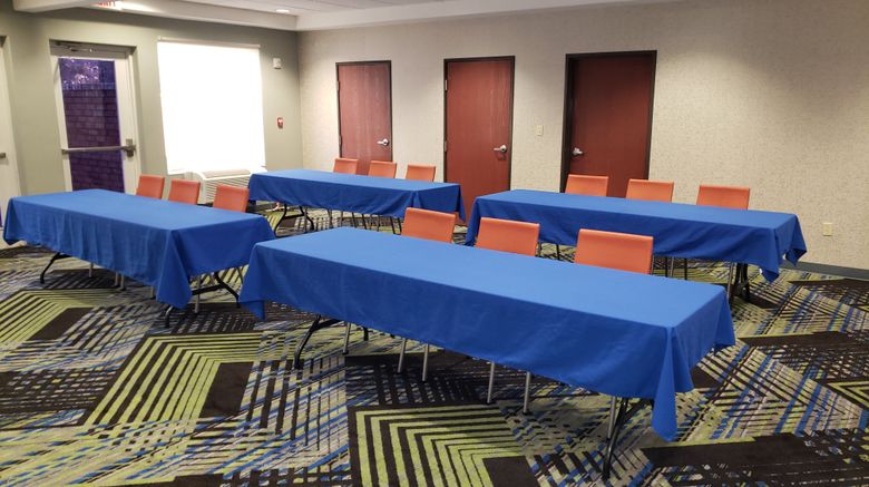 <b>Holiday Inn Express Meeting</b>. Images powered by <a href="https://www.leonardoworldwide.com/" title="Leonardo Worldwide" target="_blank">Leonardo</a>.