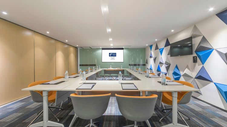 Holiday Inn Express Shanghai Gubei Meeting