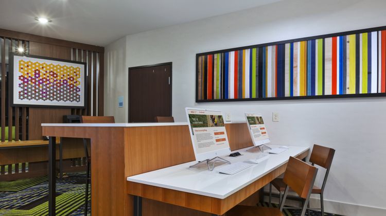 Holiday Inn Express & Suites Painesville Other