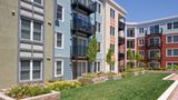 AVE Emeryville at Bay Street Hotel Exterior