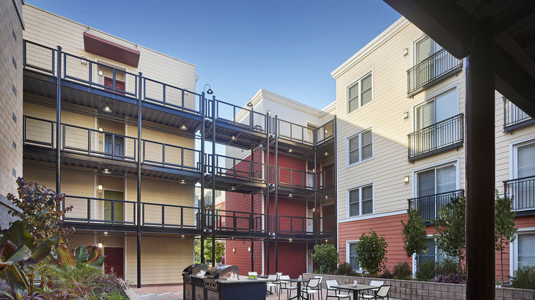 <b>AVE Emeryville at Bay Street Hotel Exterior</b>. Images powered by <a href="https://www.leonardoworldwide.com/" title="Leonardo Worldwide" target="_blank">Leonardo</a>.