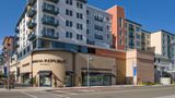AVE Emeryville at Bay Street Hotel Exterior