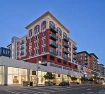AVE Emeryville at Bay Street Hotel Exterior