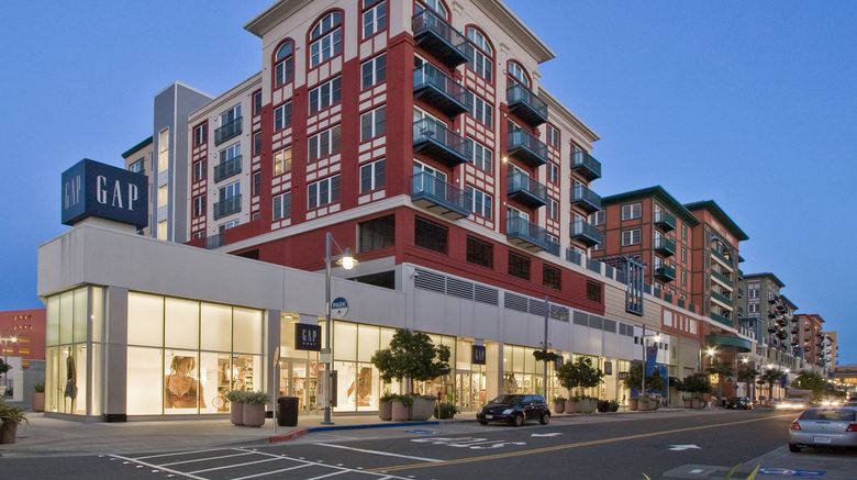 <b>AVE Emeryville at Bay Street Hotel Exterior</b>. Images powered by <a href="https://www.leonardoworldwide.com/" title="Leonardo Worldwide" target="_blank">Leonardo</a>.