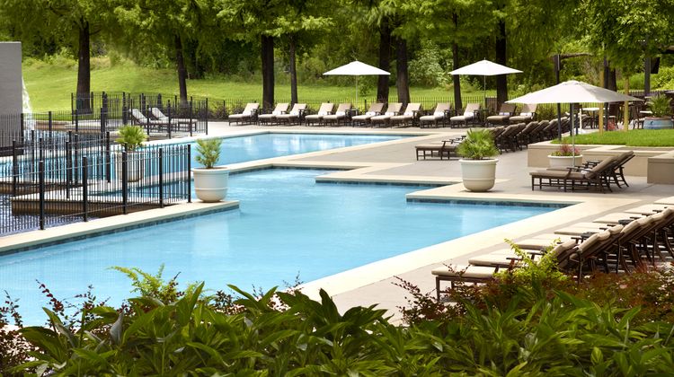 Omni Houston Hotel Pool