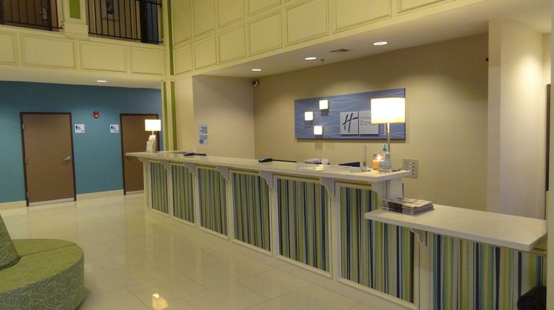 <b>Holiday Inn Express Kansas City Lobby</b>. Images powered by <a href="https://www.leonardoworldwide.com/" title="Leonardo Worldwide" target="_blank">Leonardo</a>.