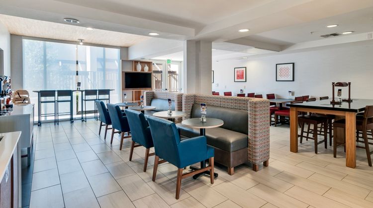 Holiday Inn Express Hotel & Suites Meeting