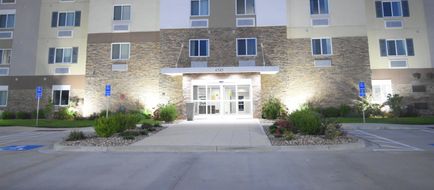 Candlewood Suites Kansas City Exterior