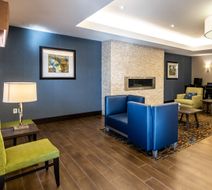 Holiday Inn Express & Stes Edmonton Arpt Lobby