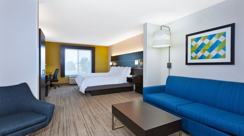 <b>Holiday Inn Express & Suites Cleveland Suite</b>. Images powered by <a href="https://www.leonardoworldwide.com/" title="Leonardo Worldwide" target="_blank">Leonardo</a>.
