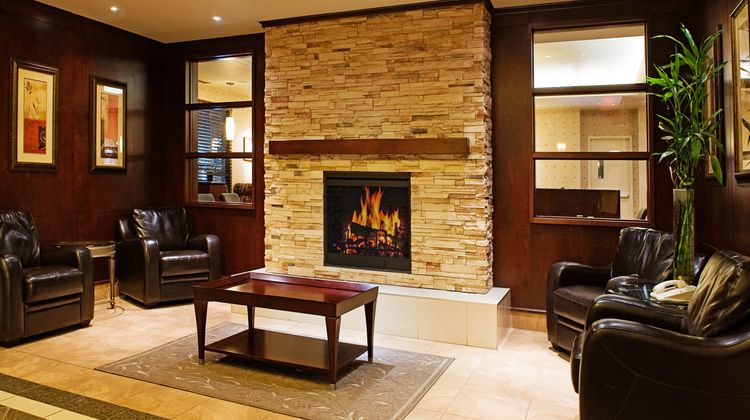 Holiday Inn Hotel & Suites Lloydminster Lobby