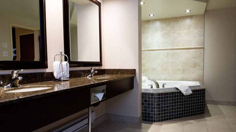 <b>Holiday Inn Hotel & Suites-West Edmonton Suite</b>. Images powered by <a href="https://www.leonardoworldwide.com/" title="Leonardo Worldwide" target="_blank">Leonardo</a>.