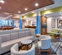 Holiday Inn Express & Sts Gainesville SW Lobby