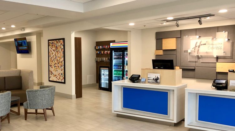 Holiday Inn Express Boca Raton-West Pool
