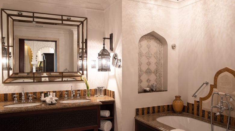 <b>Jumeirah Al Qasr Room</b>. Images powered by <a href="https://www.leonardoworldwide.com/" title="Leonardo Worldwide" target="_blank">Leonardo</a>.