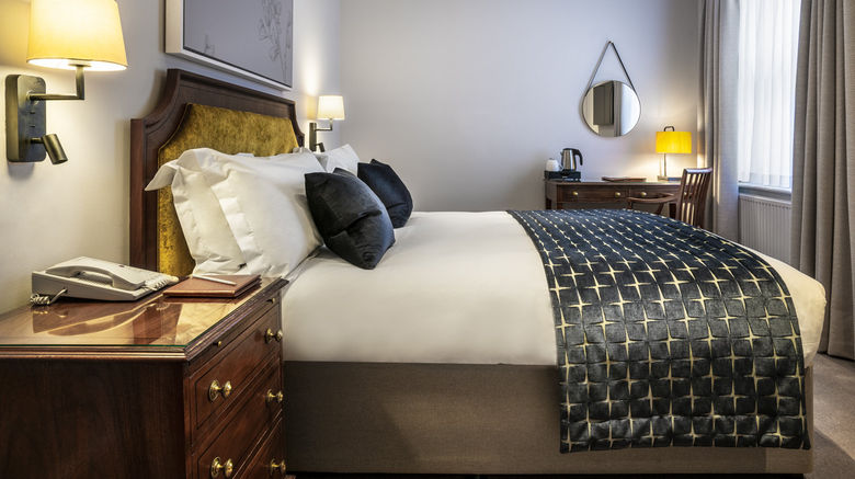 <b>Sloane Place Room</b>. Images powered by <a href="https://www.leonardoworldwide.com/" title="Leonardo Worldwide" target="_blank">Leonardo</a>.