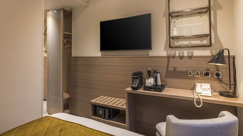 <b>Sloane Place Room</b>. Images powered by <a href="https://www.leonardoworldwide.com/" title="Leonardo Worldwide" target="_blank">Leonardo</a>.