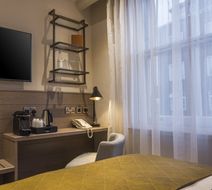Sloane Place Room